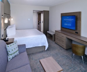 Cabana Shores Hotel - Newly remodelled rooms with flatscren TVs